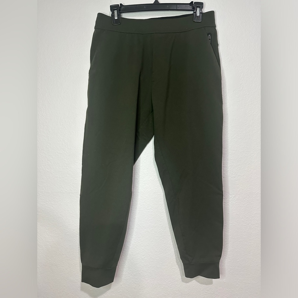 Public Rec All Day Everyday Jogger Olive Green Men’s Size 32/28